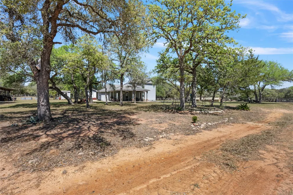 825 County Road 119 Hallettsville, TX 77964