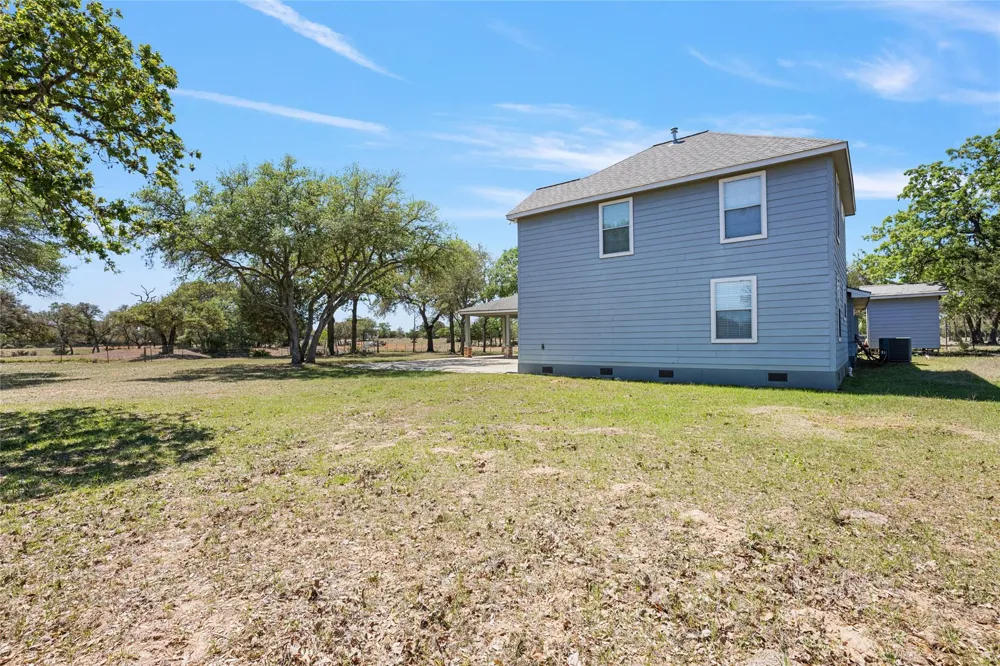 825 County Road 119 Hallettsville, TX 77964