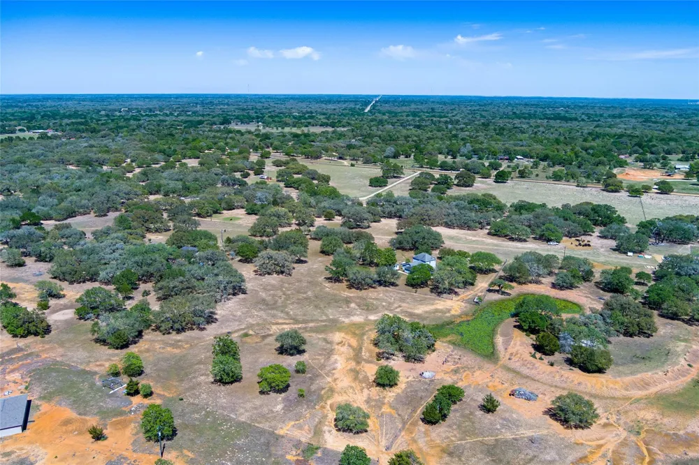 825 County Road 119 Hallettsville, TX 77964