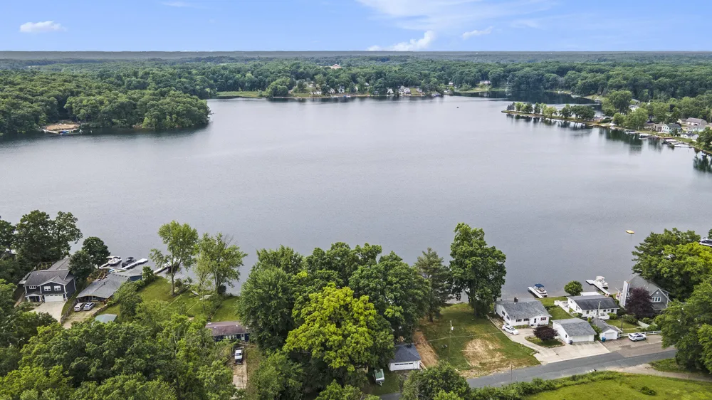 12349 Sherman Lake Drive Augusta, MI 49012