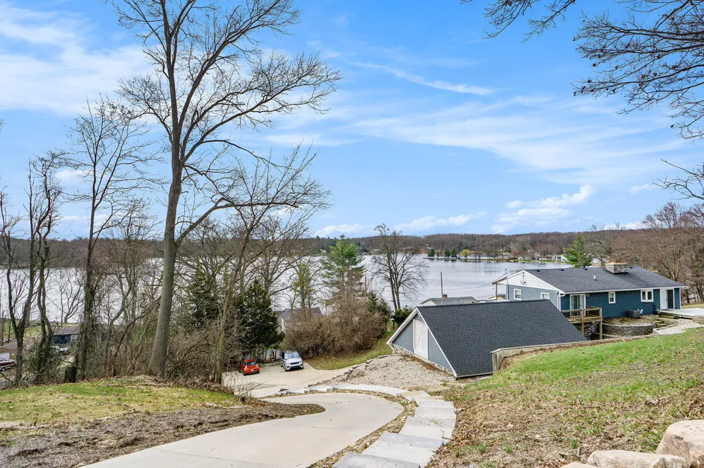 12349 Sherman Lake Drive Augusta, MI 49012