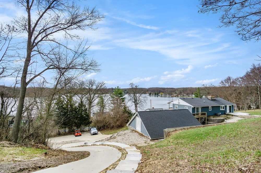 12349 Sherman Lake Drive Augusta, MI 49012