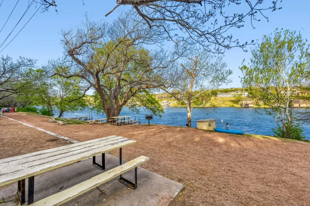 2913 Chisholm Trail Austin, TX 78734