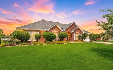143 Lago Circle Drive