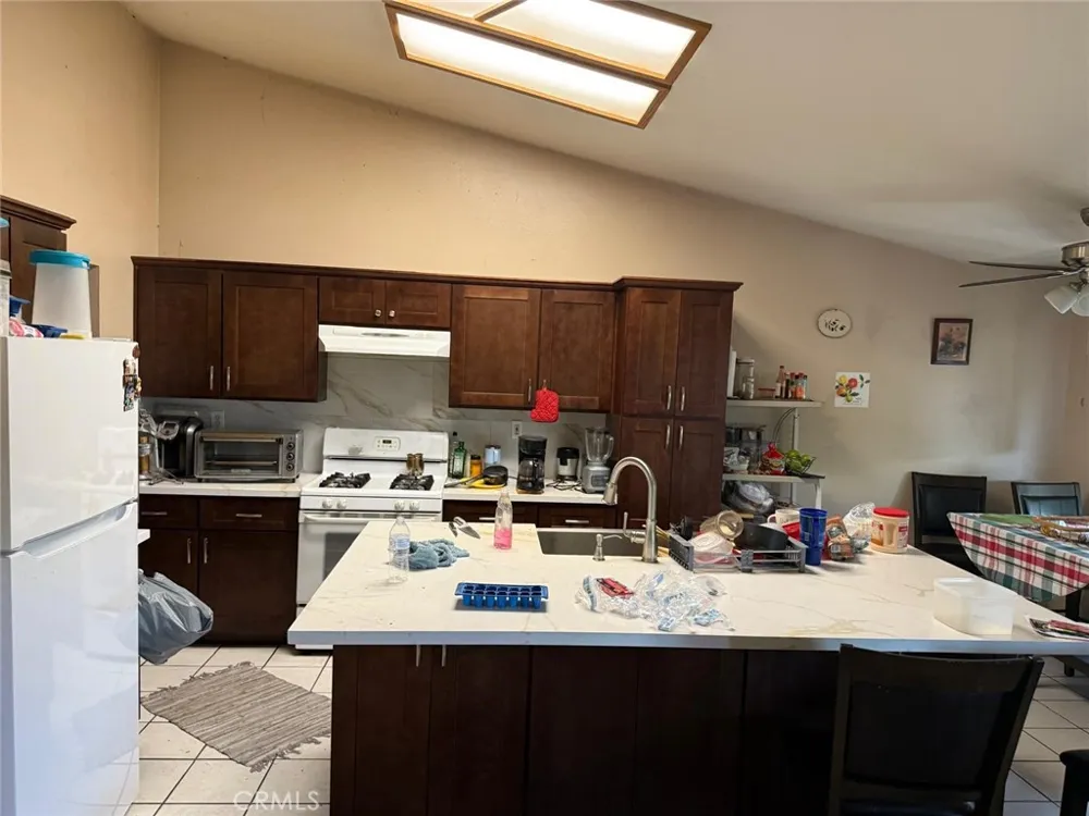 10517 Dream Street Bloomington, CA 92316