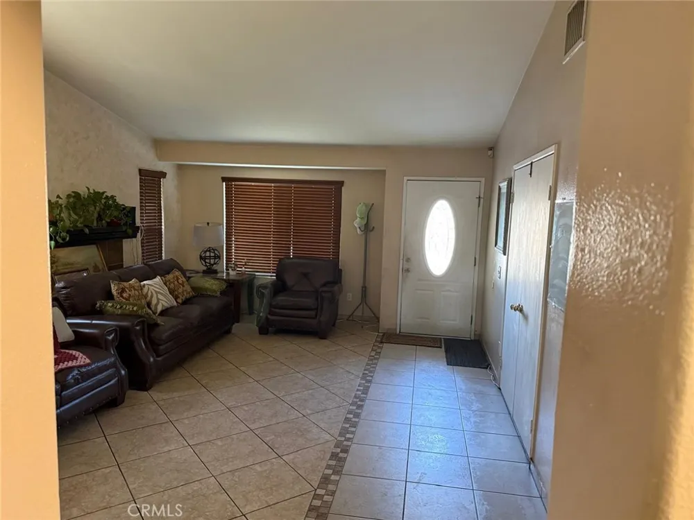 10517 Dream Street Bloomington, CA 92316
