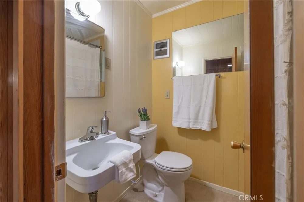 1109 Brookside Fawnskin, CA 92333