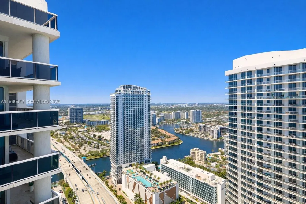 1800 S Ocean Dr #UPH4301 Hallandale Beach, FL 33009