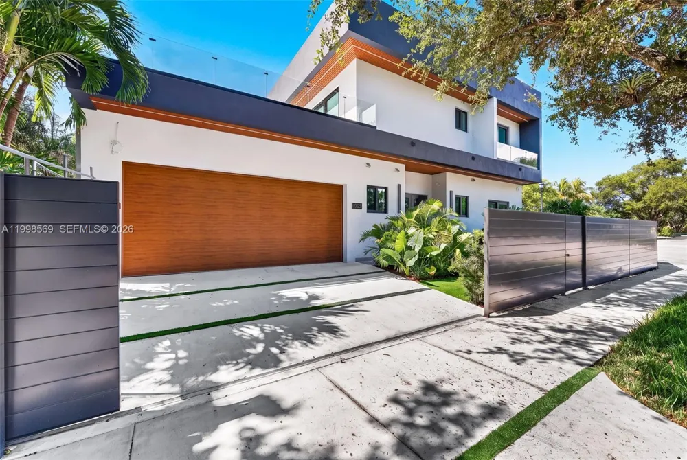 9833 Miami Ave Miami Shores, FL 33150