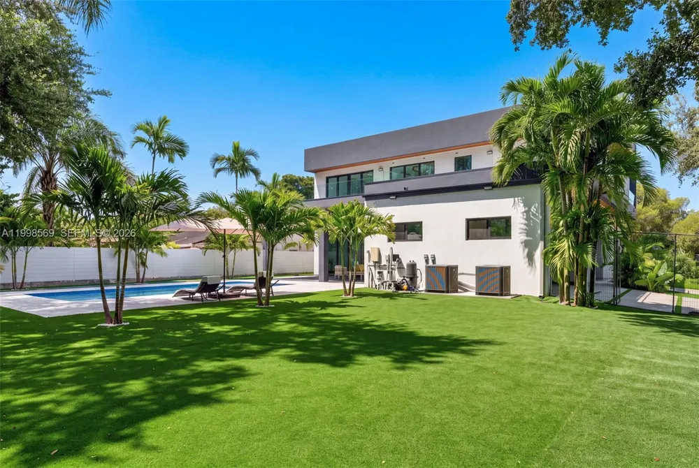 9833 Miami Ave Miami Shores, FL 33150