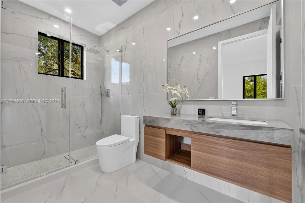 9833 Miami Ave Miami Shores, FL 33150