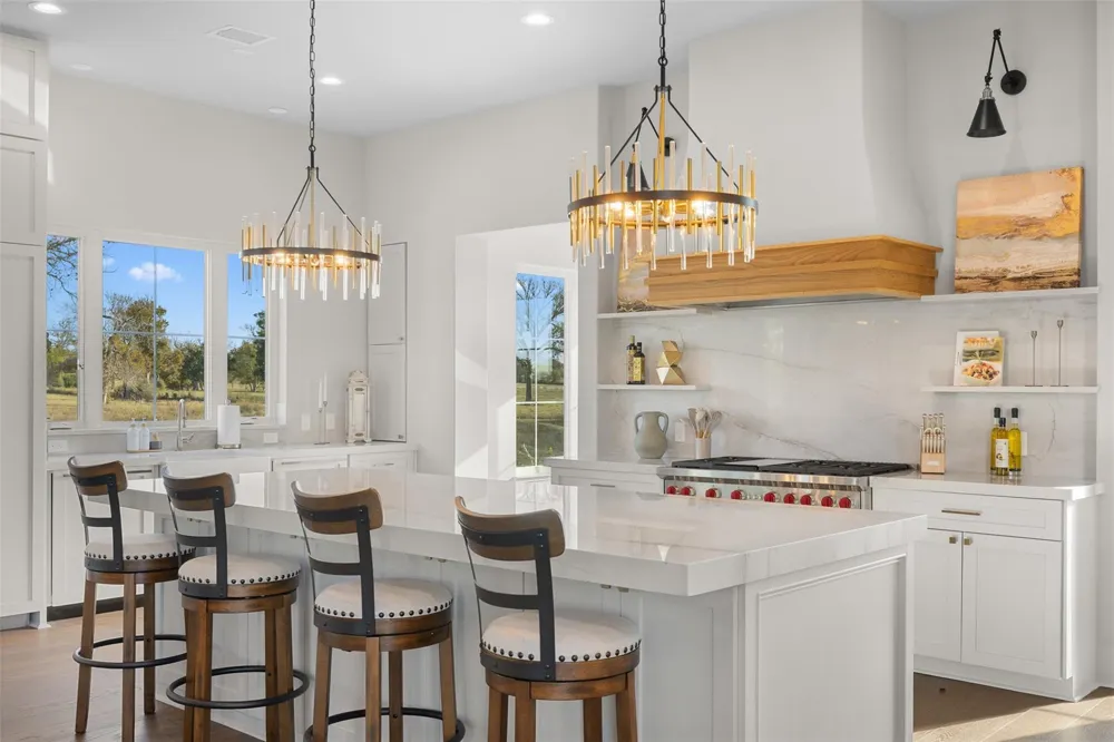 404 Blackberry Lane Washington, TX 77880