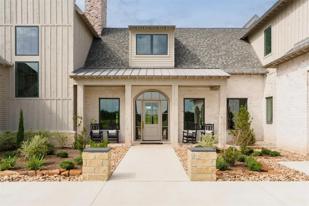 404 Blackberry Lane Washington, TX 77880