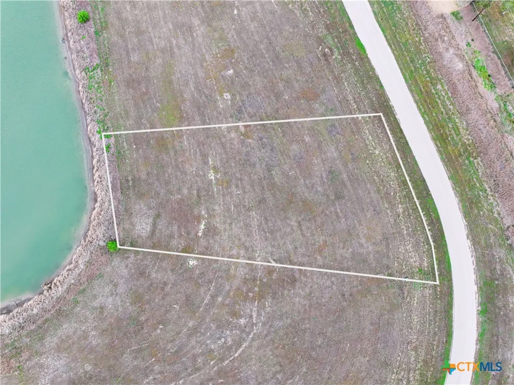 42 Redfish Retreat Drive Port Lavaca, TX 77979