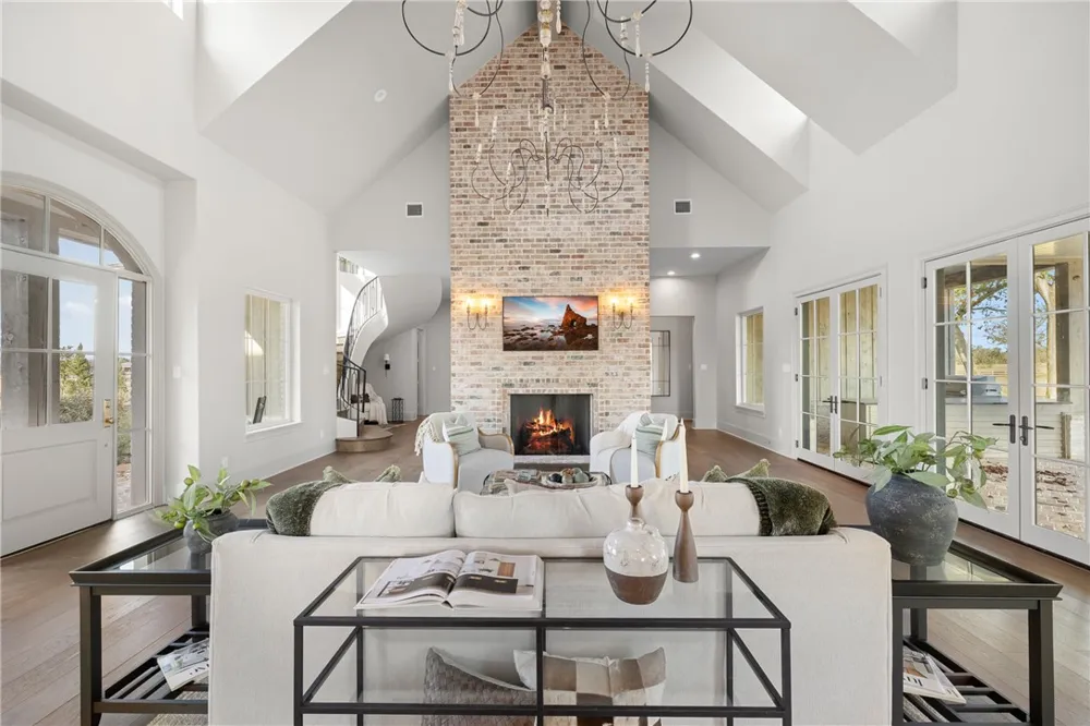 404 Blackberry Lane Washington, TX 77880