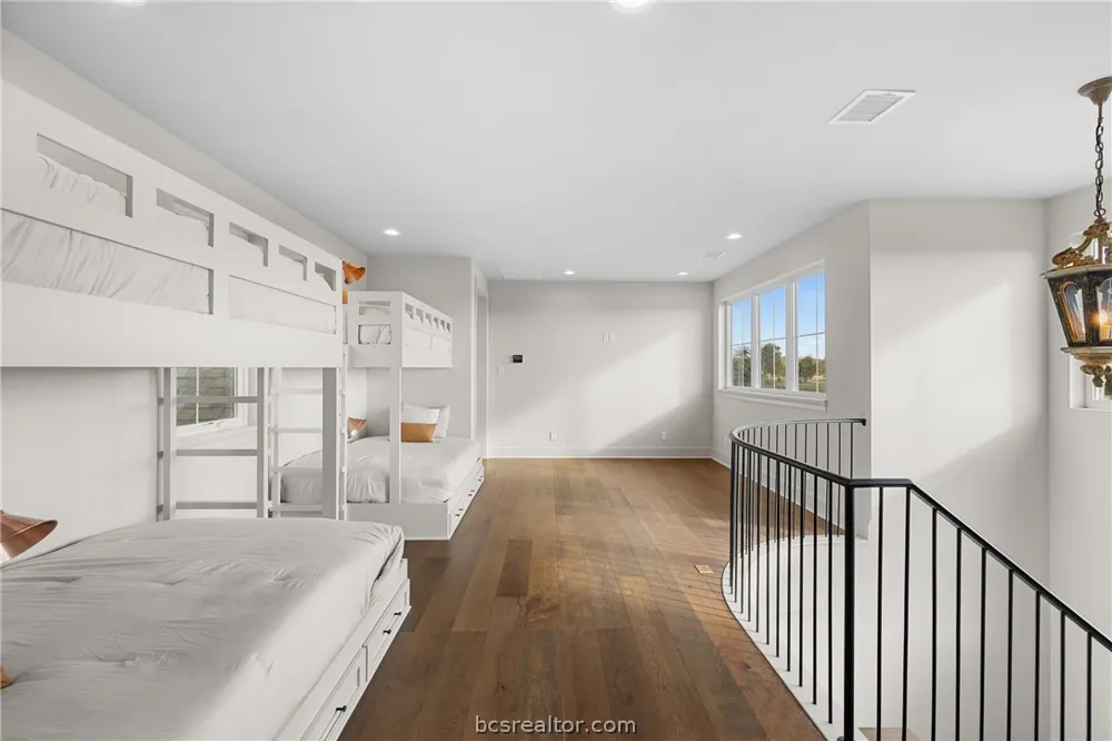 404 Blackberry Lane Washington, TX 77880