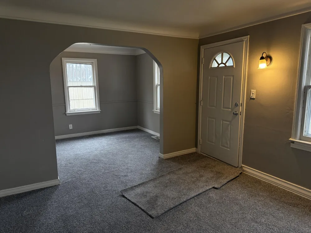 18852 Indian Redford, MI 48240