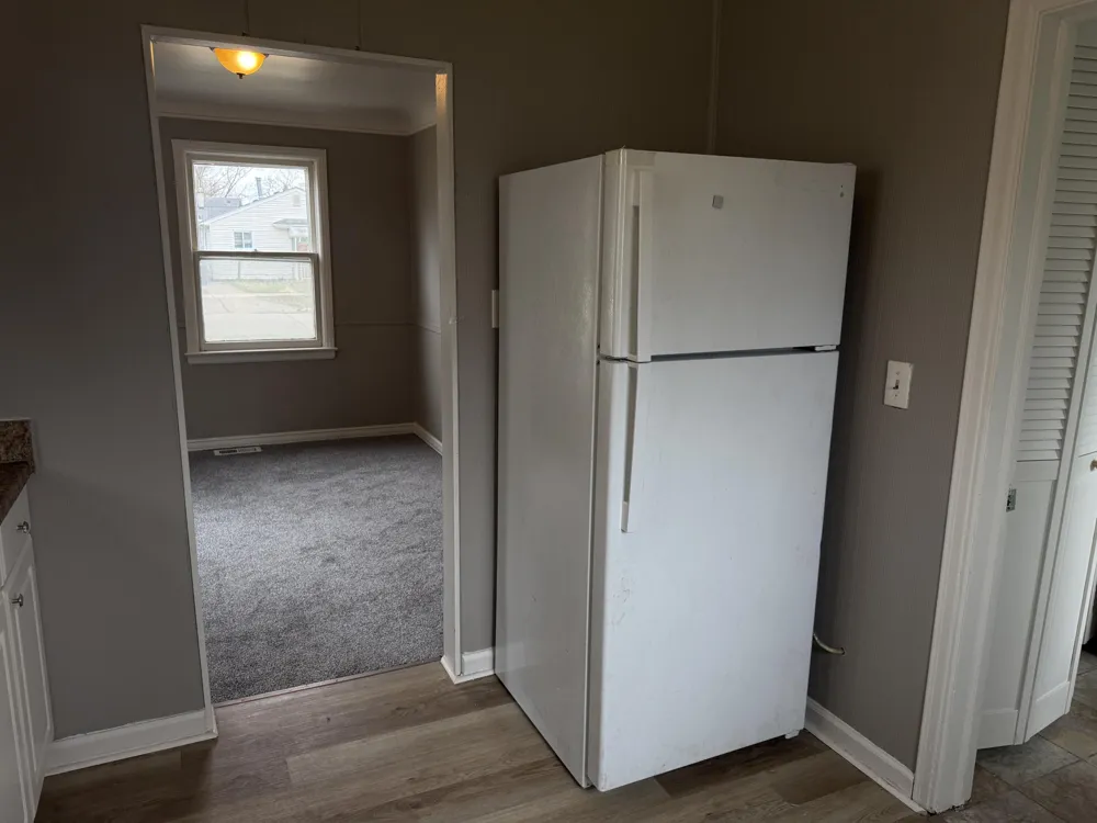 18852 Indian Redford, MI 48240