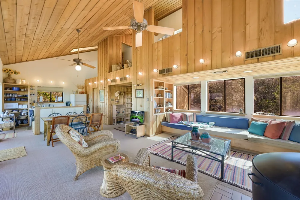 501 Coventry Road Spicewood, TX 78669