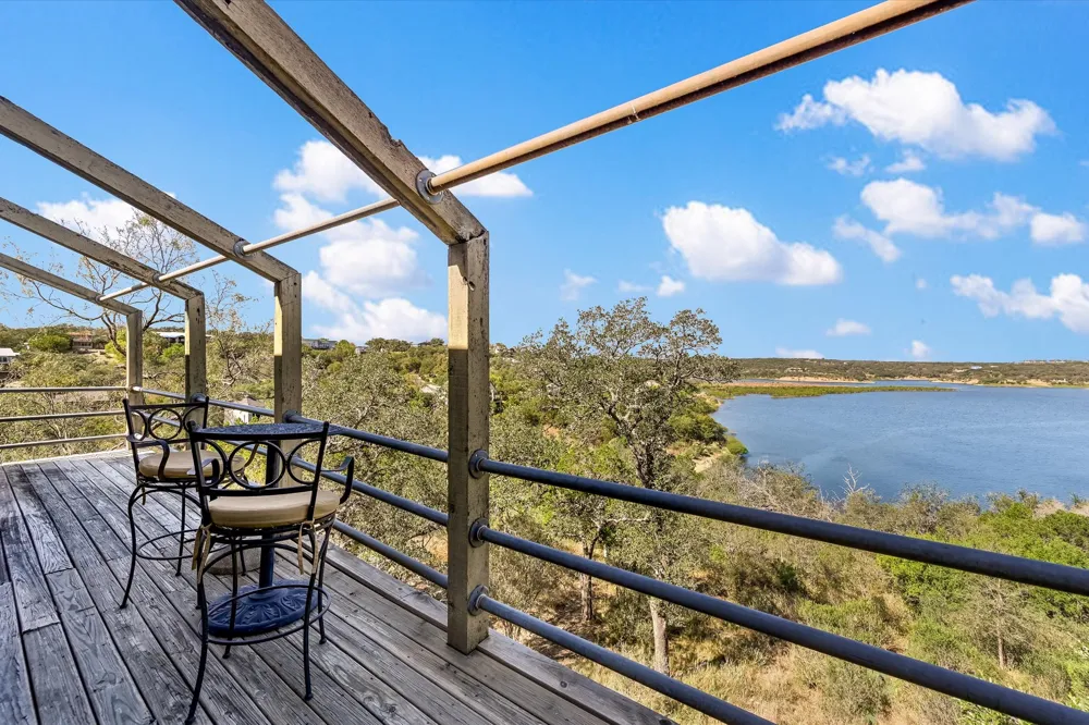 501 Coventry Road Spicewood, TX 78669