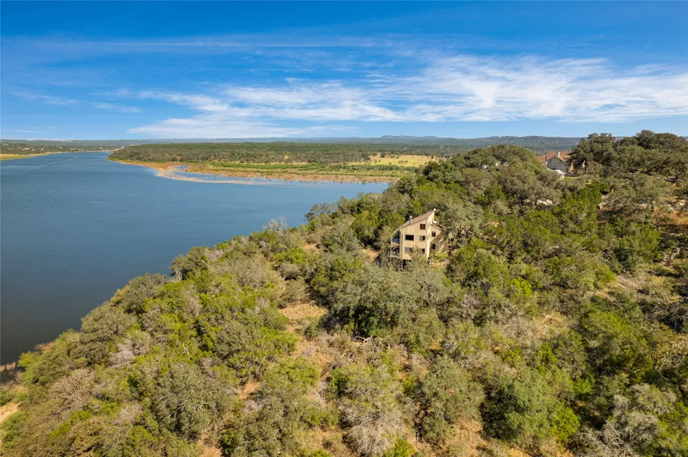 501 Coventry Road Spicewood, TX 78669