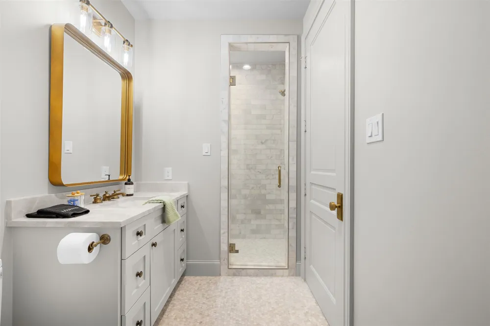 404 Blackberry Lane Washington, TX 77880