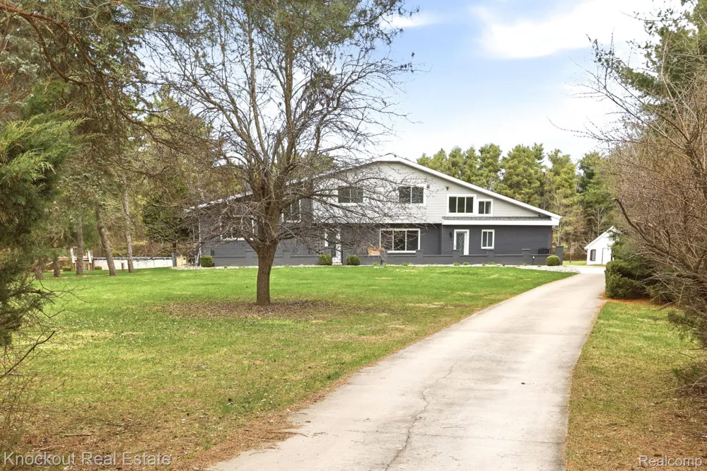 9239 Lange Road Birch Run Township, MI 48415