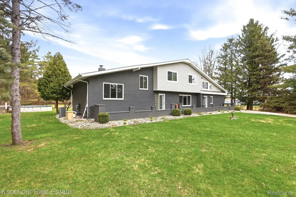 9239 Lange Road Birch Run Township, MI 48415