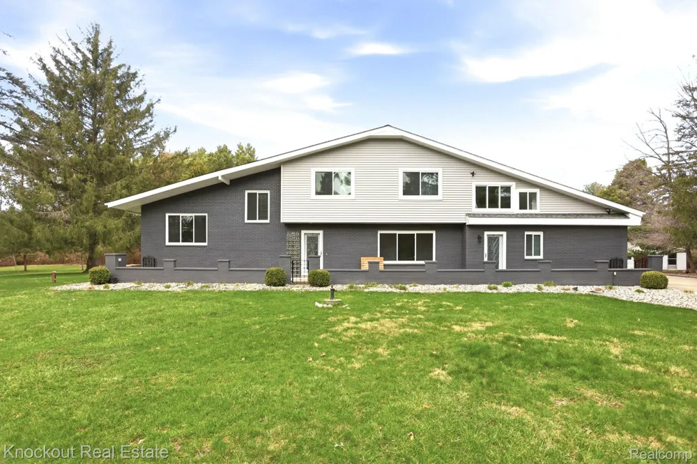 9239 Lange Road Birch Run Township, MI 48415