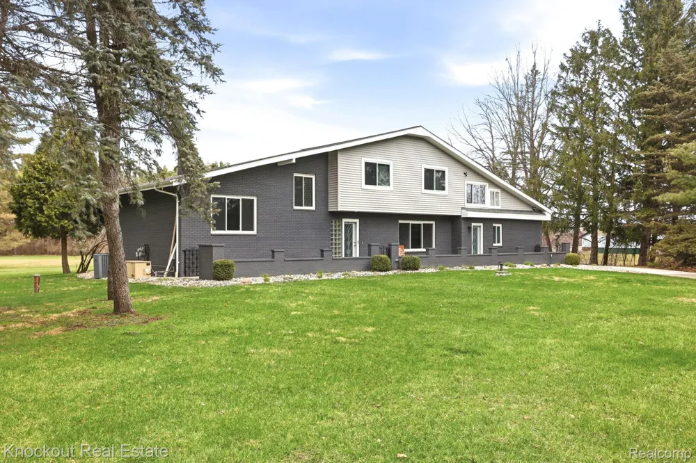 9239 Lange Road Birch Run Township, MI 48415