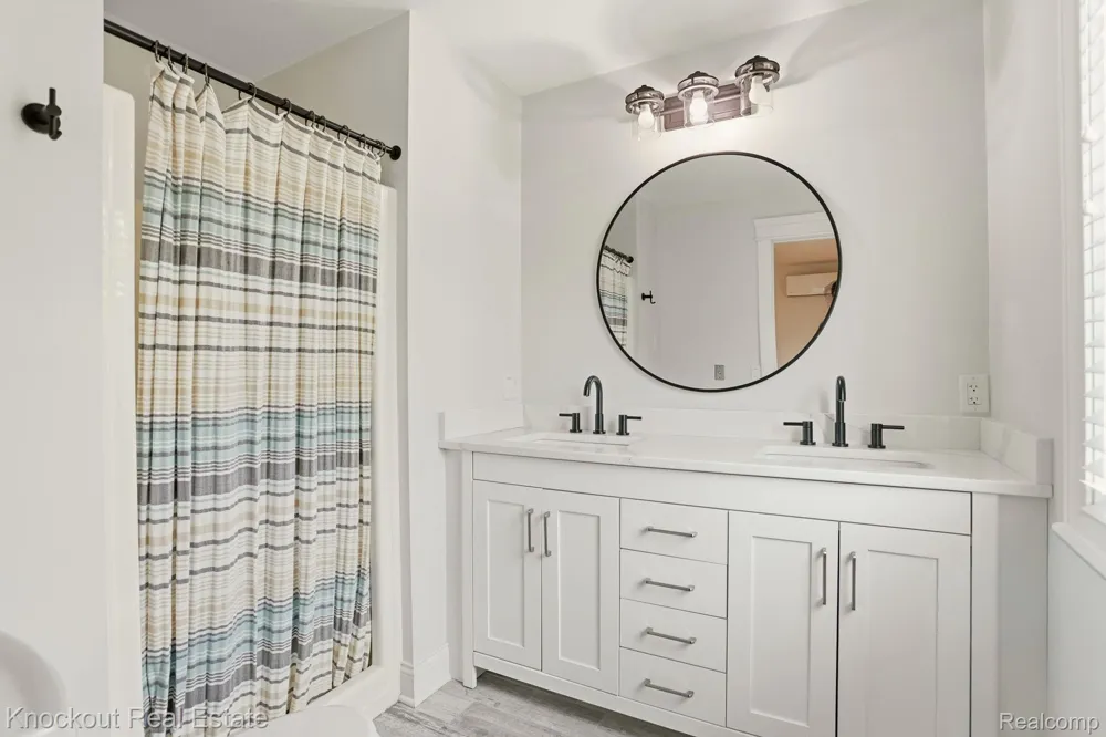 9239 Lange Road Birch Run Township, MI 48415