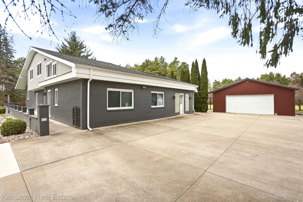 9239 Lange Road Birch Run Township, MI 48415
