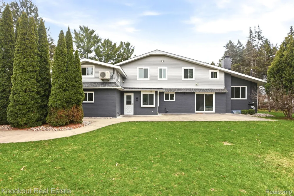 9239 Lange Road Birch Run Township, MI 48415