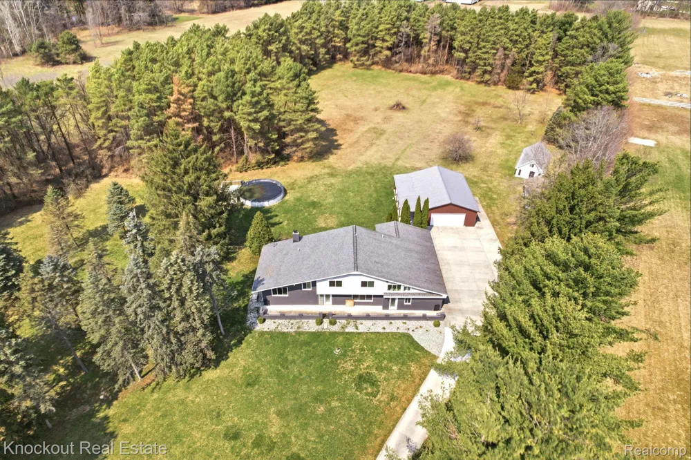 9239 Lange Road Birch Run Township, MI 48415