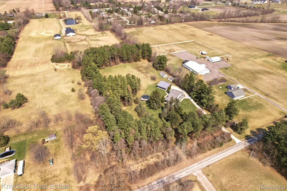 9239 Lange Road Birch Run Township, MI 48415
