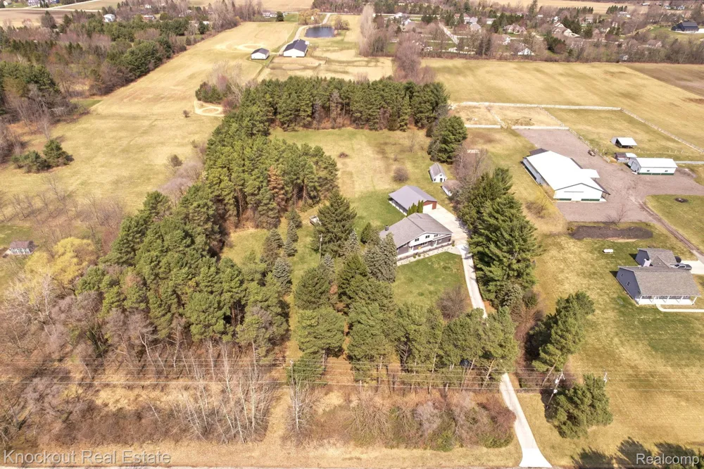 9239 Lange Road Birch Run Township, MI 48415