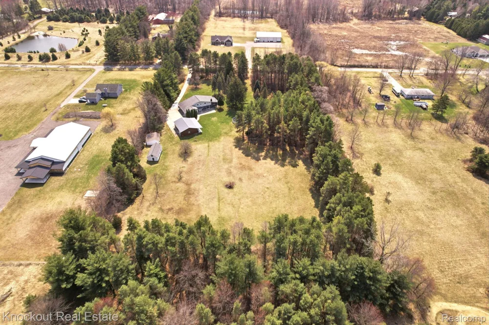 9239 Lange Road Birch Run Township, MI 48415