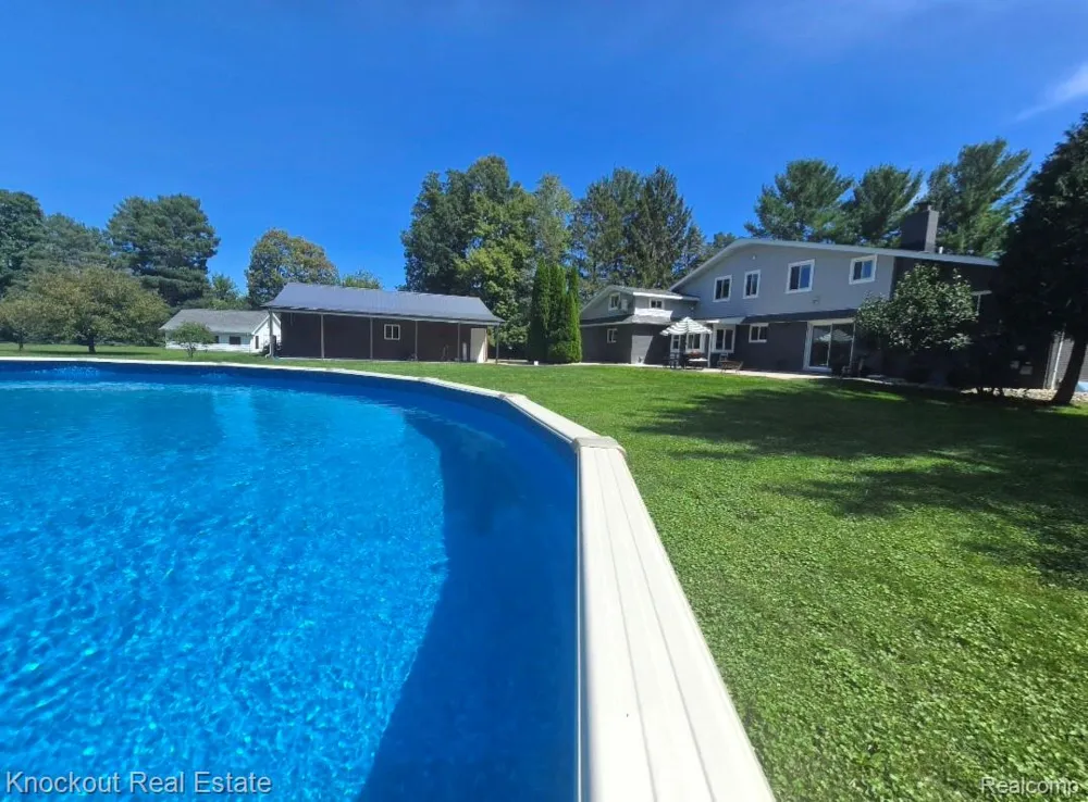 9239 Lange Road Birch Run Township, MI 48415