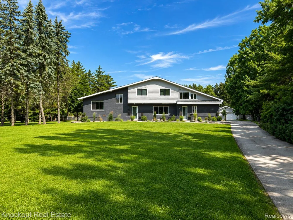 9239 Lange Road Birch Run Township, MI 48415