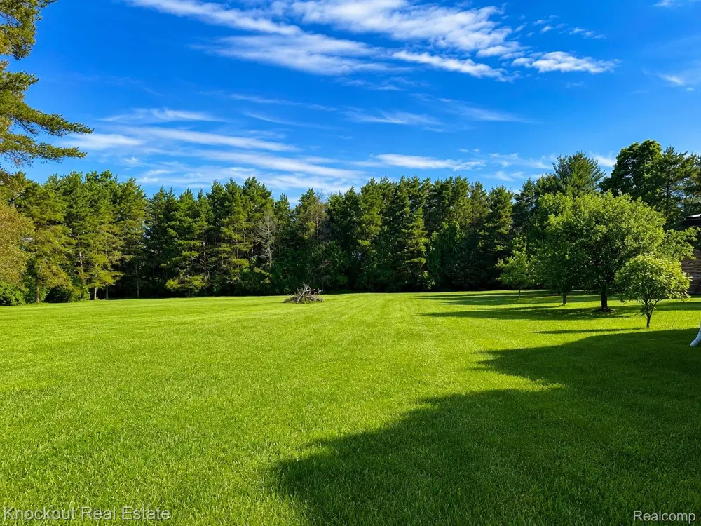9239 Lange Road Birch Run Township, MI 48415