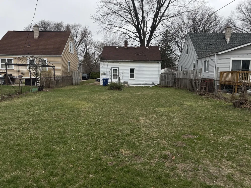 18852 Indian Redford Charter Township, MI 48240