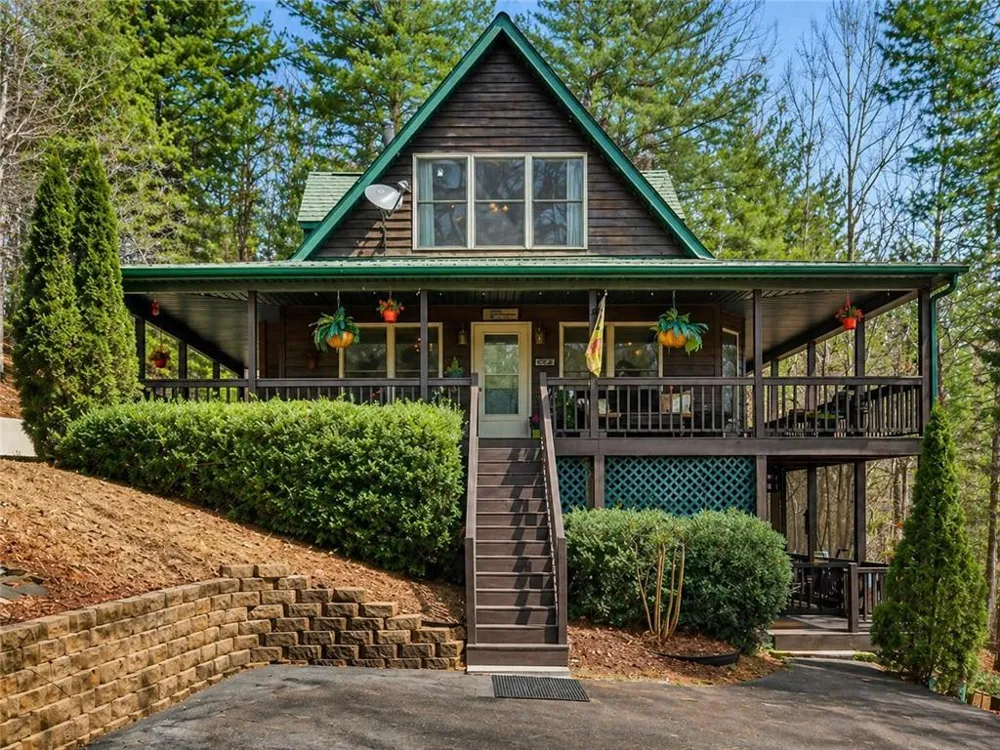 88 Crest Road Blairsville, GA 30512