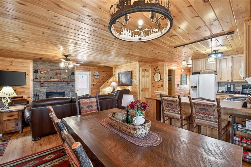 88 Crest Road Blairsville, GA 30512