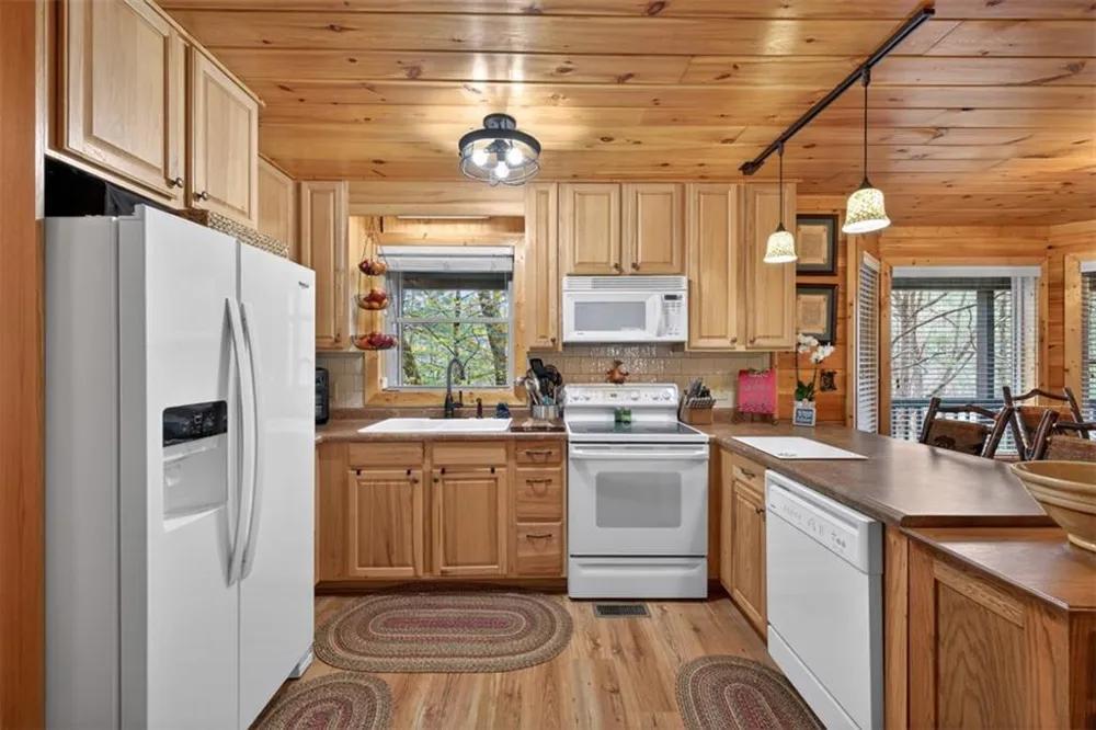 88 Crest Road Blairsville, GA 30512