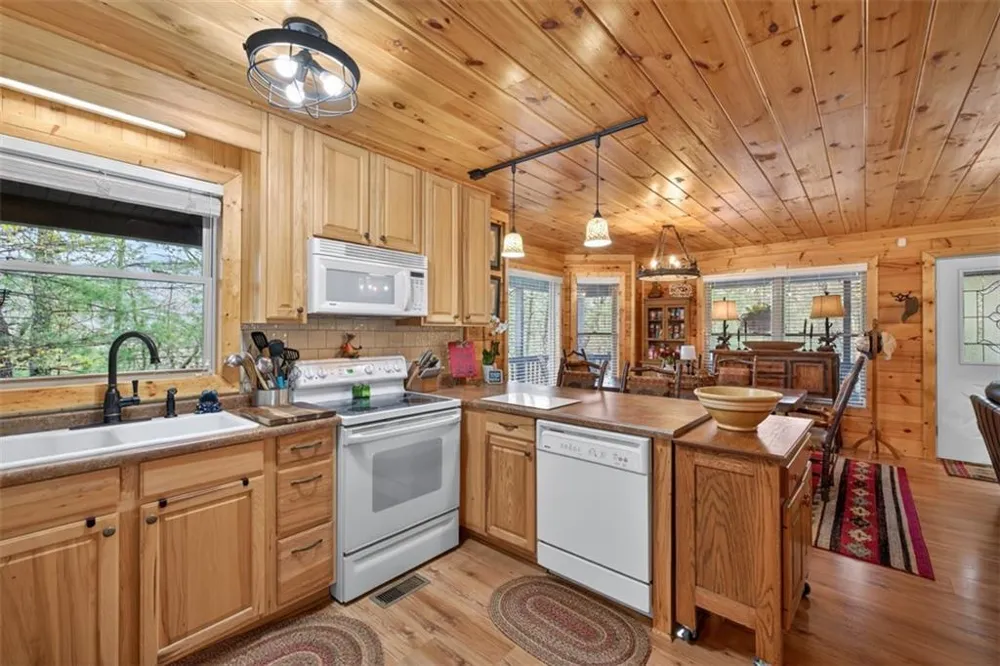 88 Crest Road Blairsville, GA 30512