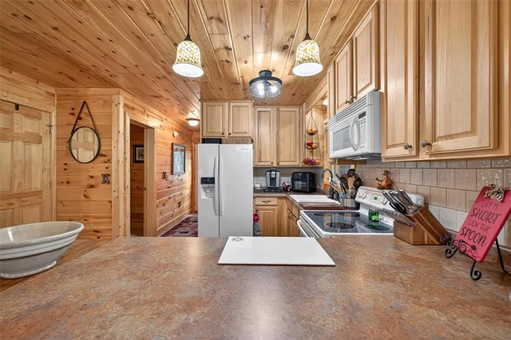 88 Crest Road Blairsville, GA 30512