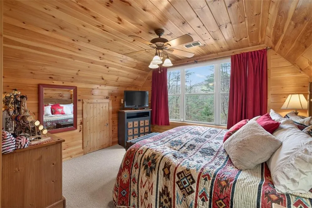 88 Crest Road Blairsville, GA 30512