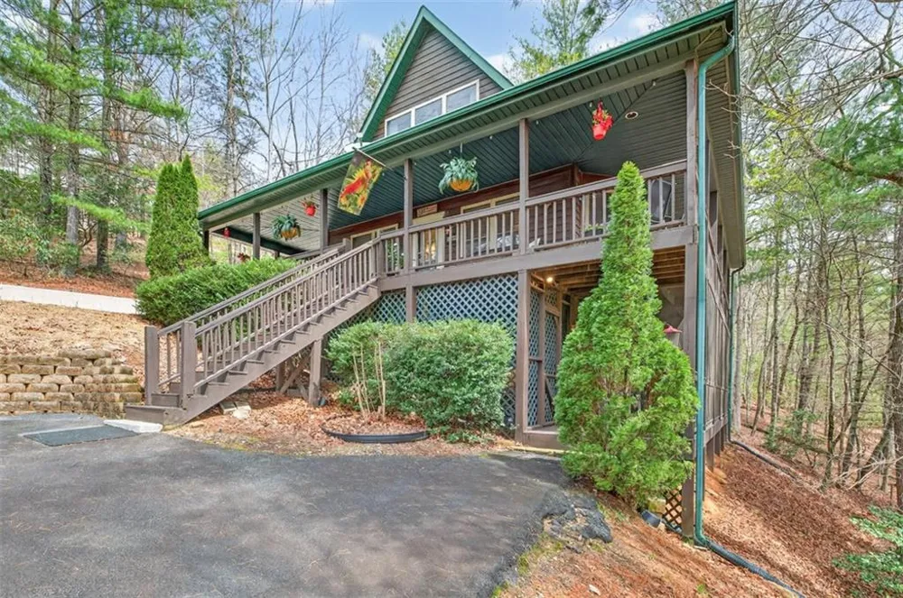 88 Crest Road Blairsville, GA 30512