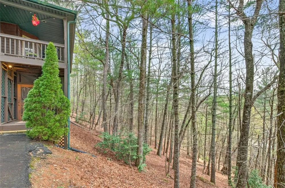88 Crest Road Blairsville, GA 30512