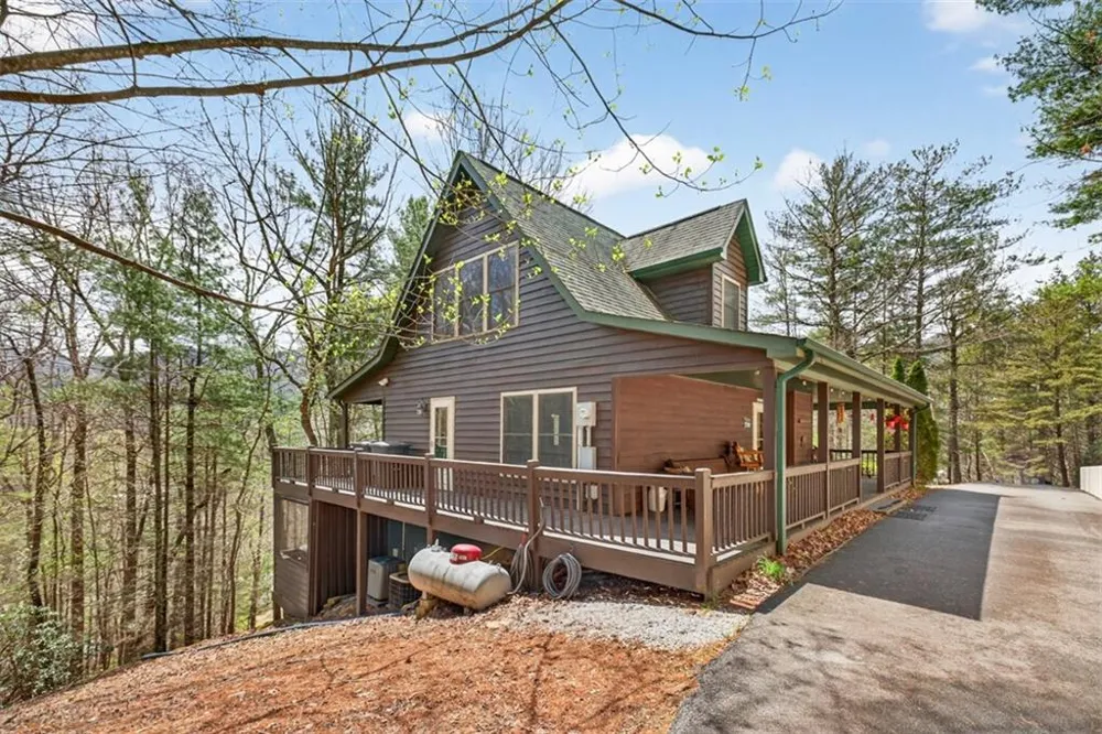 88 Crest Road Blairsville, GA 30512